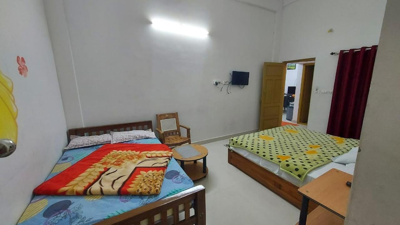 Greenpepperhomestay Munnar Anaviratty Exteriör bild