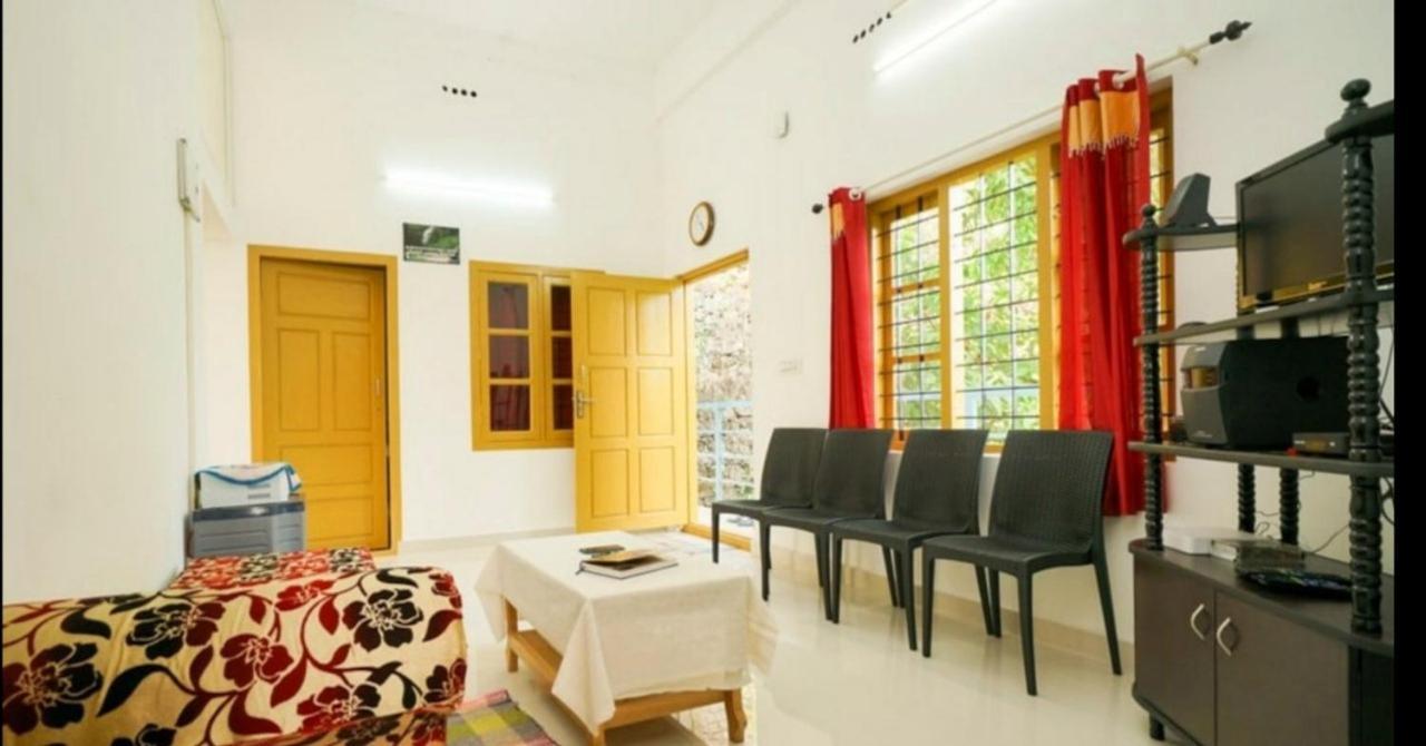 Greenpepperhomestay Munnar Anaviratty Exteriör bild