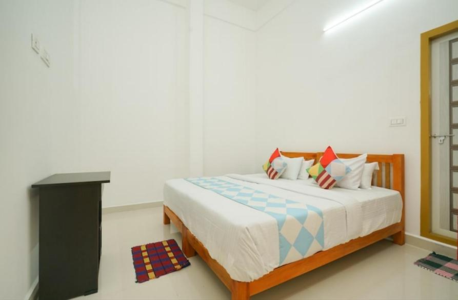 Greenpepperhomestay Munnar Anaviratty Exteriör bild